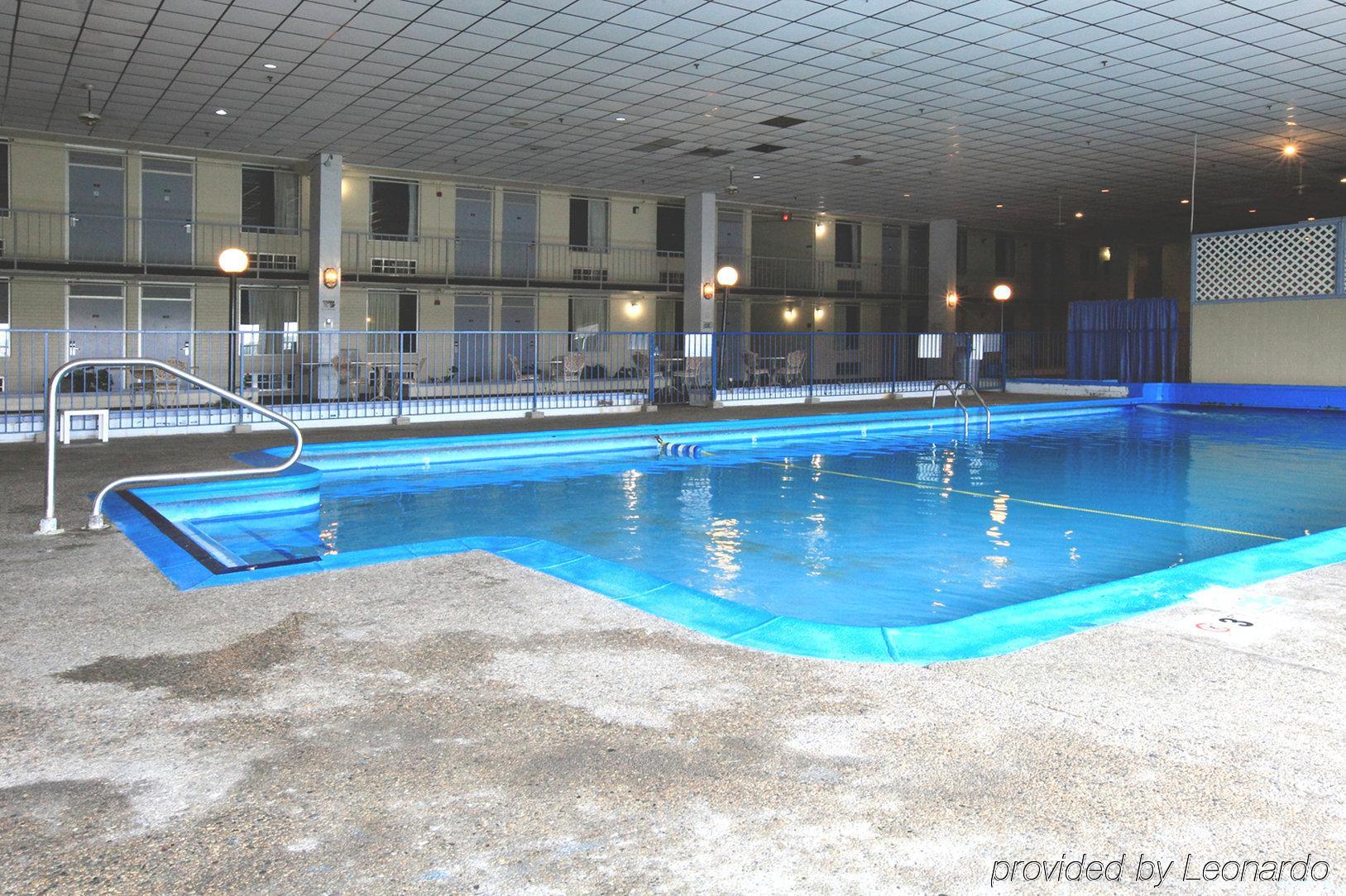 Americas Best Value Inn Newton Instalações foto