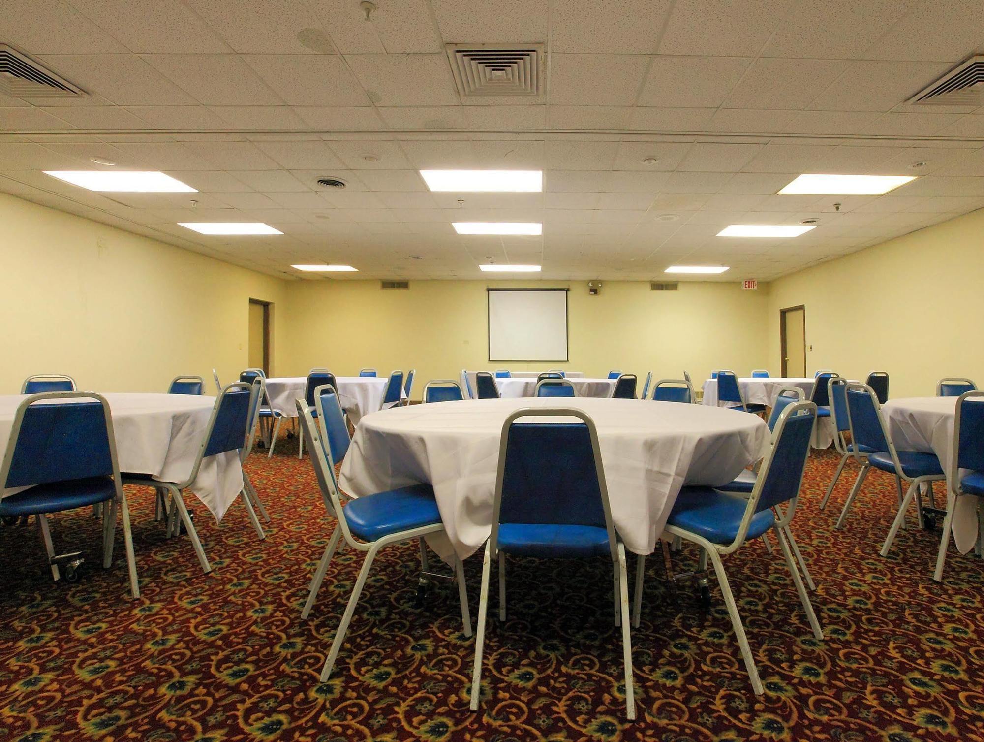 Americas Best Value Inn Newton Exterior foto